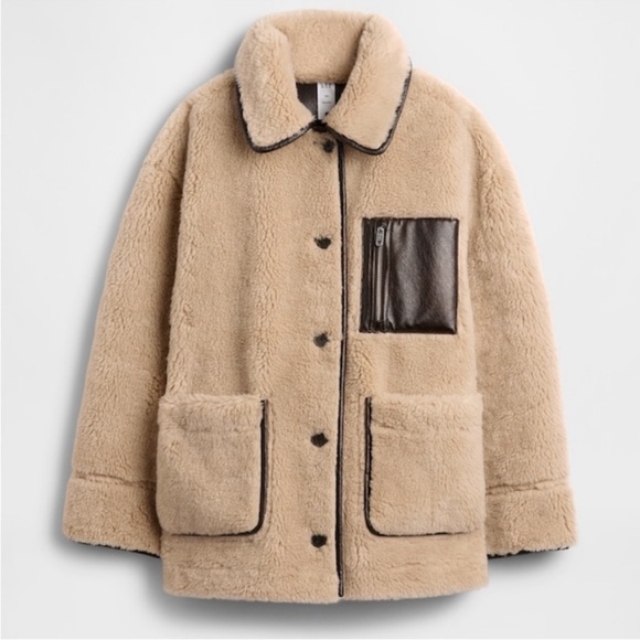 GAP x Sandy Liang Reversible Vegan Leather Sherpa Jacket - Picture 4 of 11